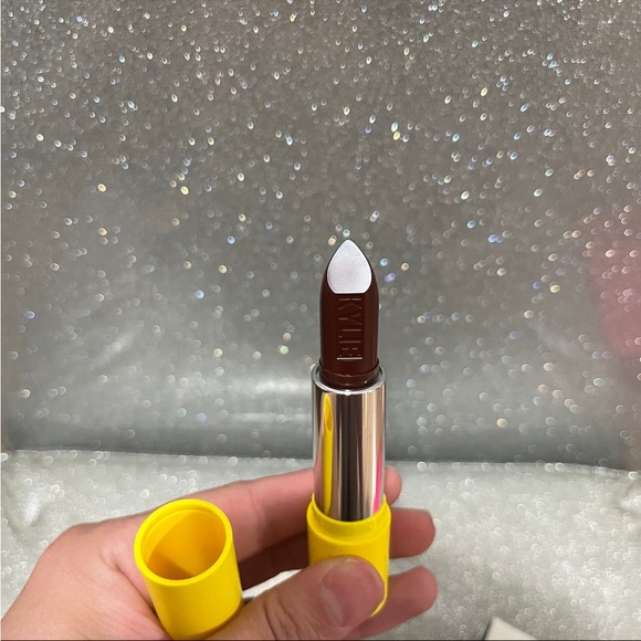 Kylie Cosmetics Matte Lipsticks Birthday Collection - Picture 5 of 10